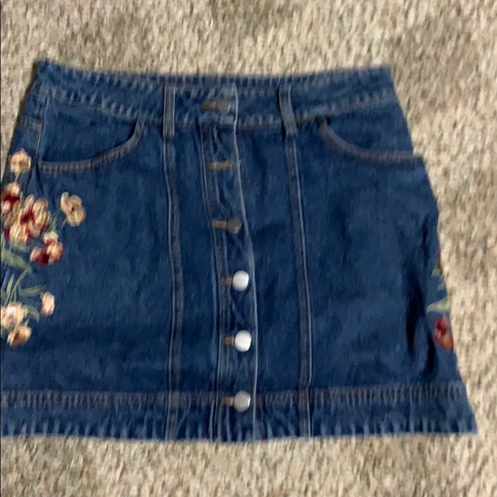 Mini skirt size Large